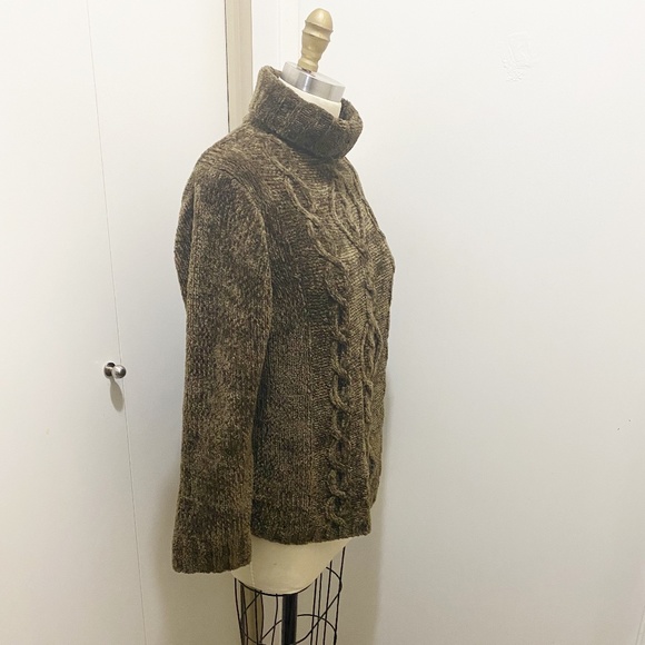 Tradition Super Soft Turtle Neck Long Sleeve Cable Knit Style Sweater Brown S/M - Picture 2 of 8